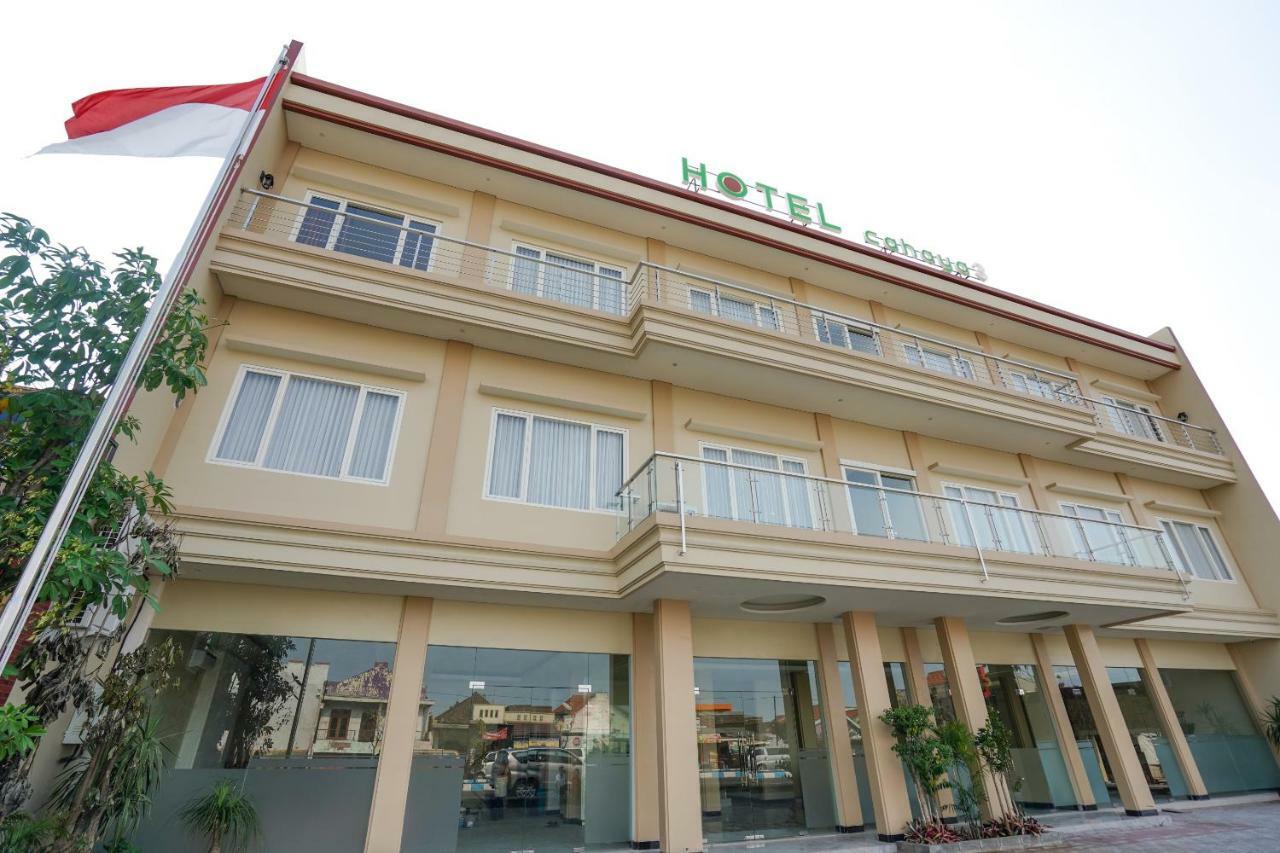 Oyo 1330 Hotel Cahaya 3 Surabaya Esterno foto